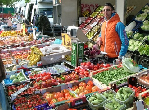 market stall at Villa Minozzo